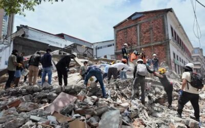 Dos mexicanos fallecen en Colombia tras potente sismo de 7.4 grados